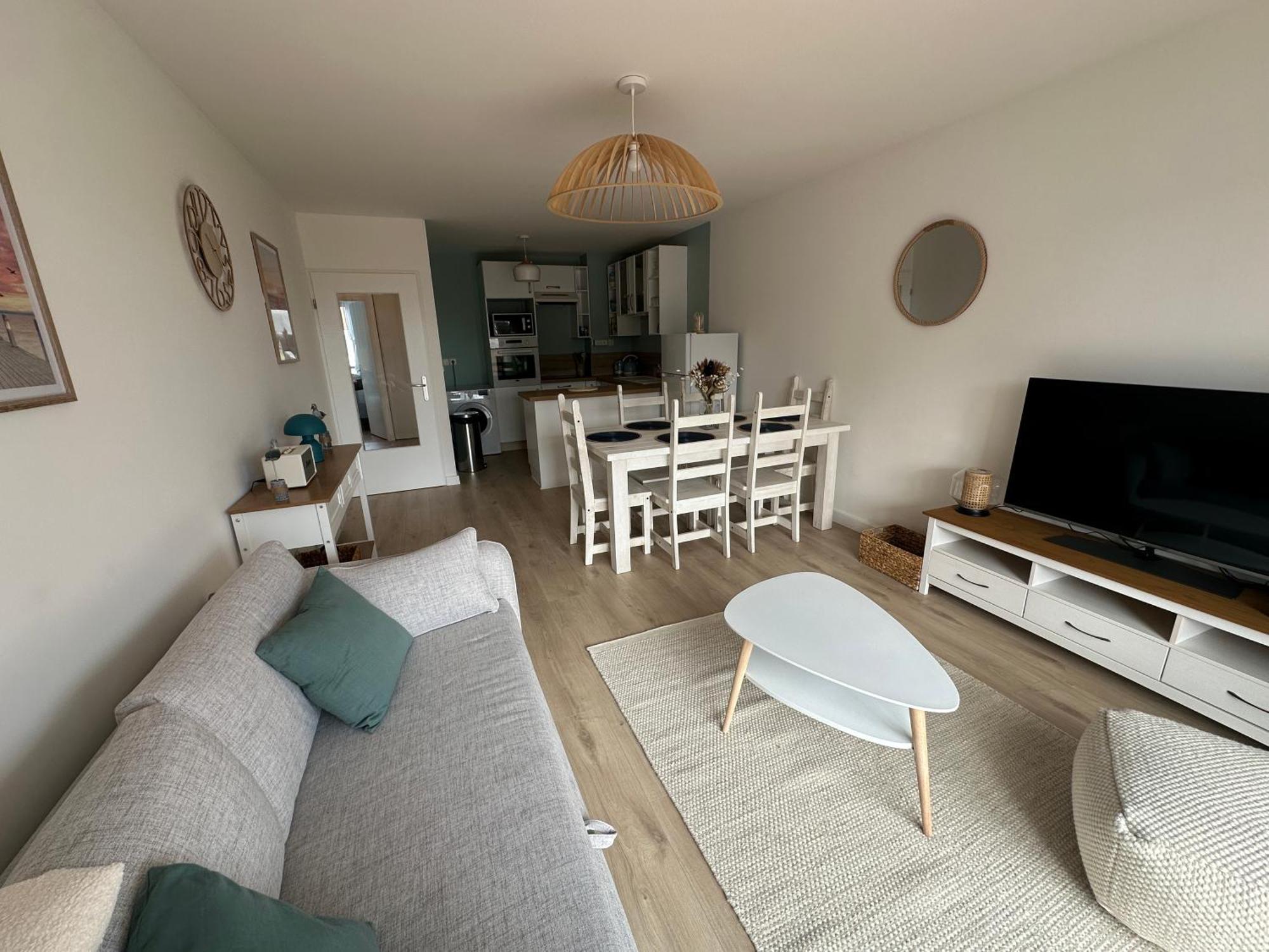 Apartment La Garenne, Pres Des Commerces